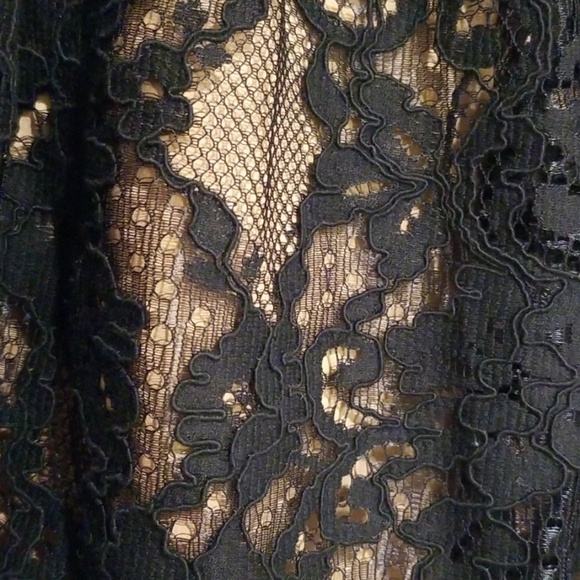 💕MICHAEL MICHAEL KORS💕 Black Scallop Lace Skirt - Picture 6 of 8